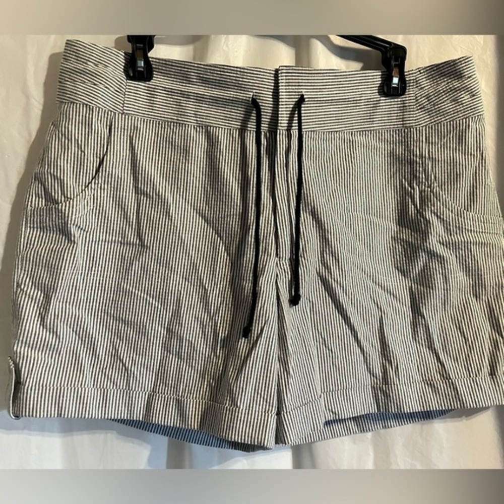 Tyler Boe Black White Cotton Shorts Women’s Size 10 Casual Pockets Summer NWT